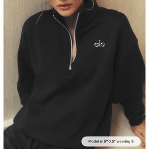 ALO Yoga Accolade 1/4 Zip Pullover